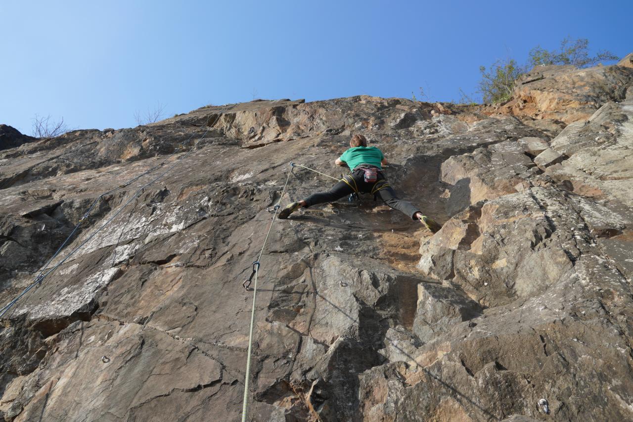 Skupinové lezení na skalách  (pravidelné výjezdy)